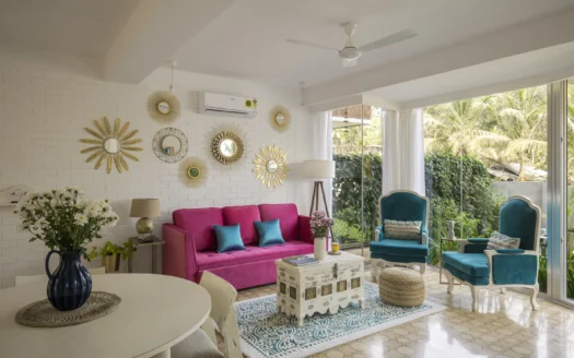1 BHK Apartment with Private Garden in Parra | Vianaar El Raso